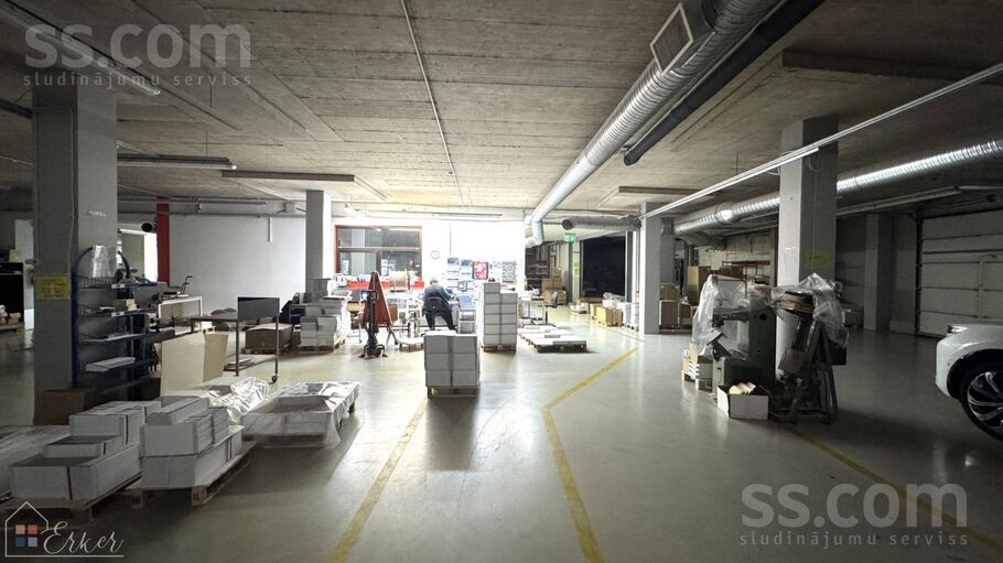 Brīvības gatve 6898, Rīga, Jugla — telpa