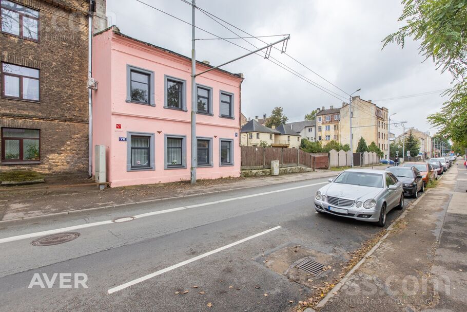 Ludzas 70, Rīga — maja