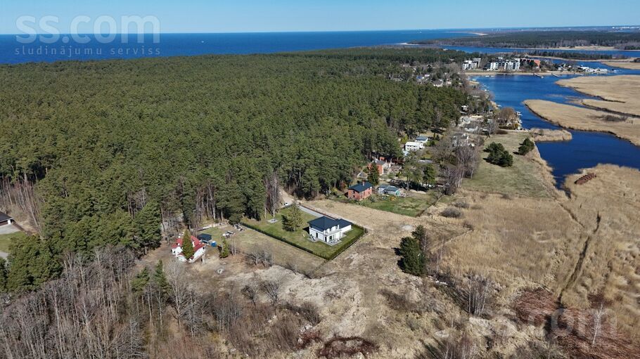 Vikingu 46a, Jūrmala — maja