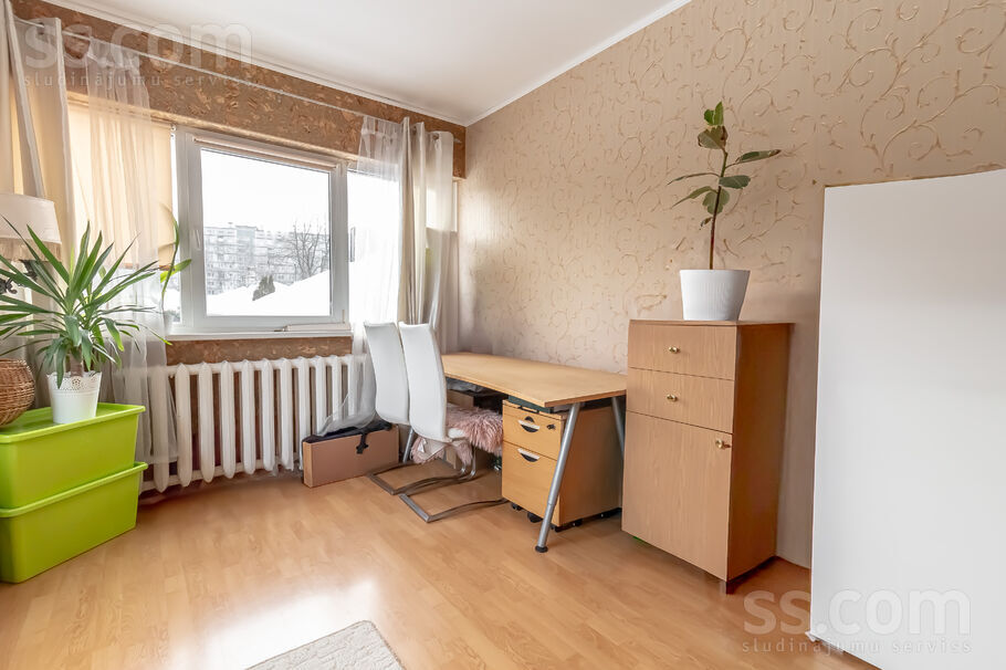 Zileņu 8, Rīga — maja