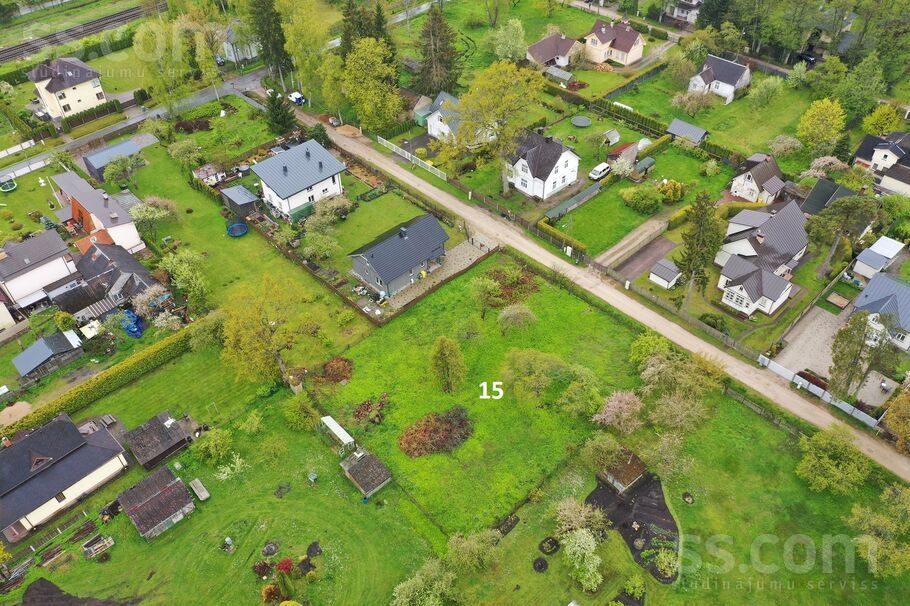 Tālivalža 15, Jūrmala — zeme