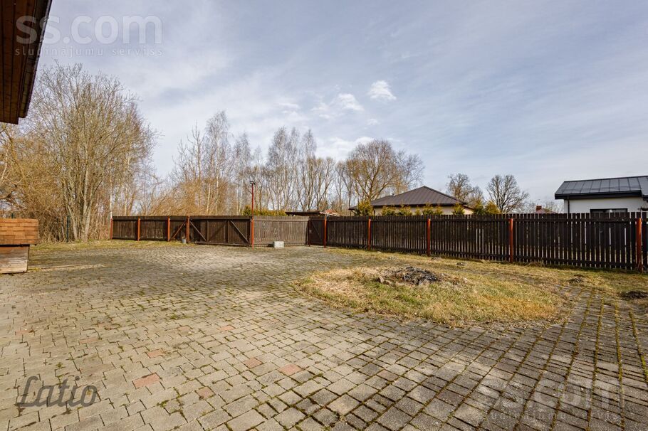 Romas 1a, Jelgava un raj., Jelgava — maja