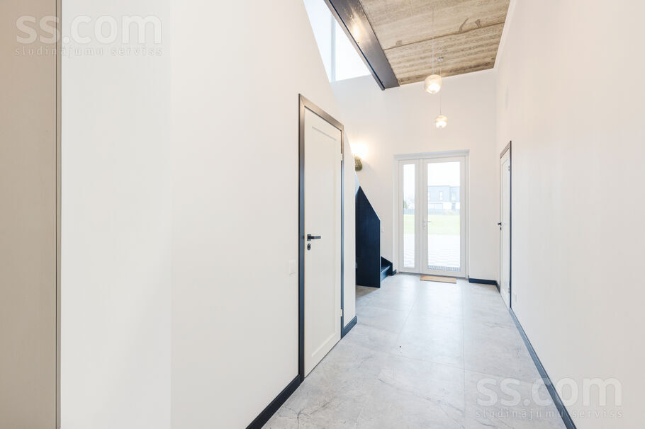 Rītausmas iela 1, Mārupe, Rīgas rajons, Mārupes pag. — maja