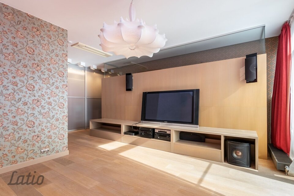 Tīklu iela 11, Jūrmala