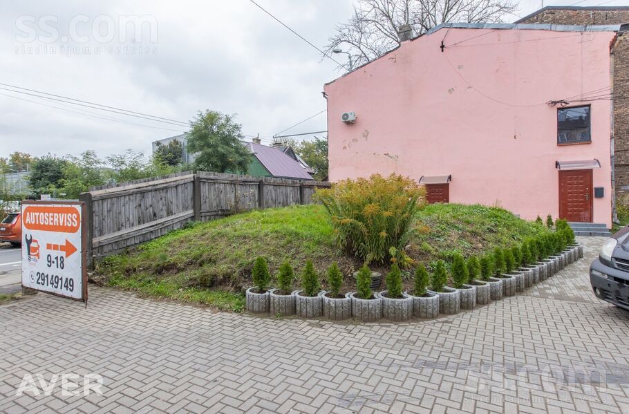 Ludzas 70, Rīga — maja