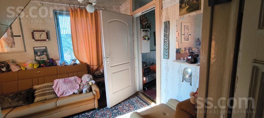 Buru iela 32, Ziemeļblāzma, Limbaži un raj., Skultes pag. — maja