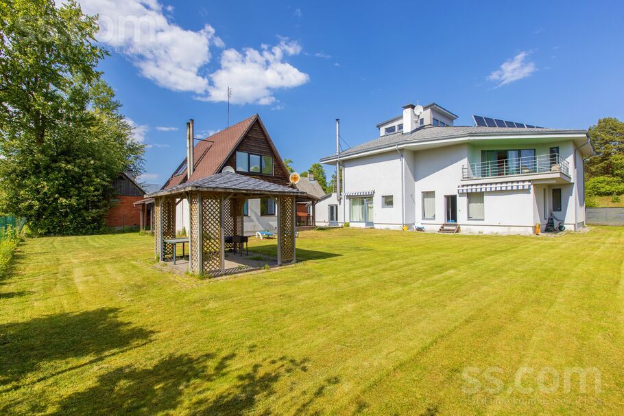 Jūras 10, Ragaciems, Tukums un raj. — maja