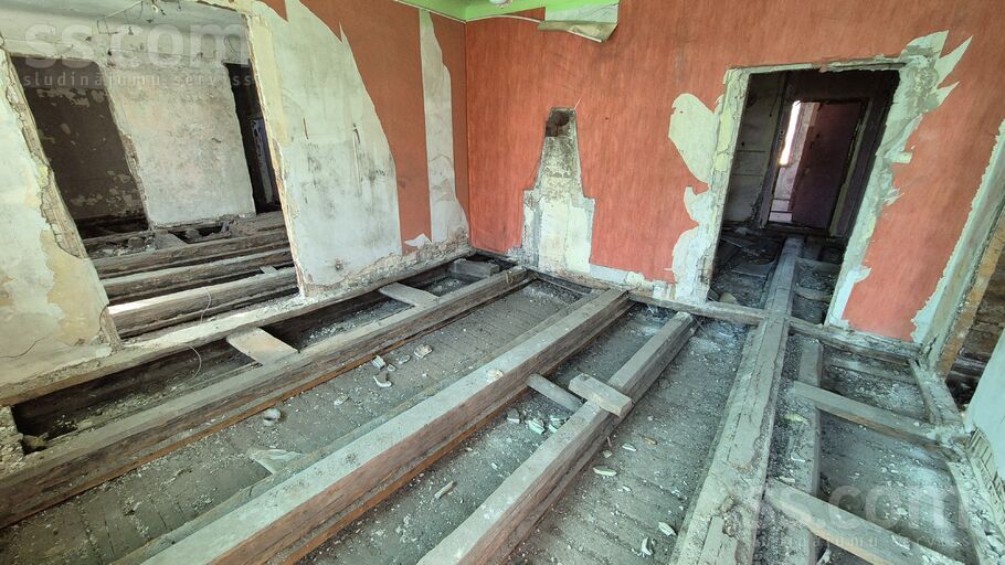 Dzirnavu 136, Rīga — maja