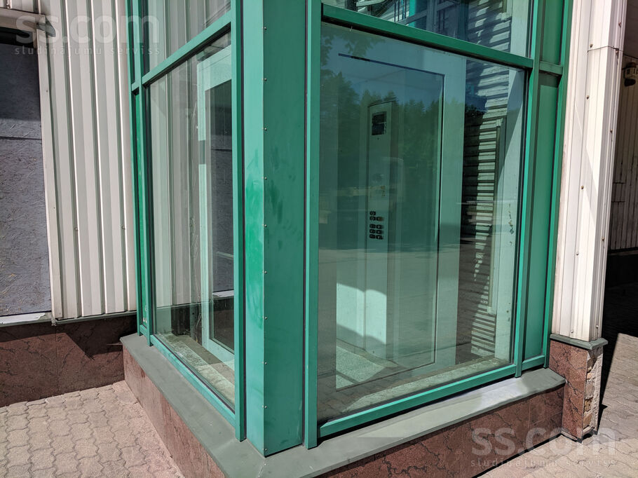 Brīvības gatve, Rīga — maja