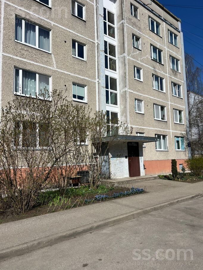 Varavīksnes g. 3, Rīga — dzivoklis