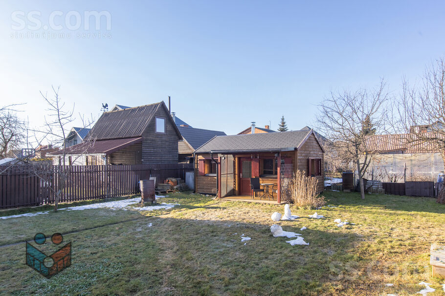 Lefkoju 17, Ziedonis, Rīgas rajons, Ķekavas pag. — maja