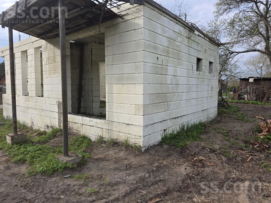 Siliņi 82, Viesturi, Jelgava un raj., Glūdas pag. — maja