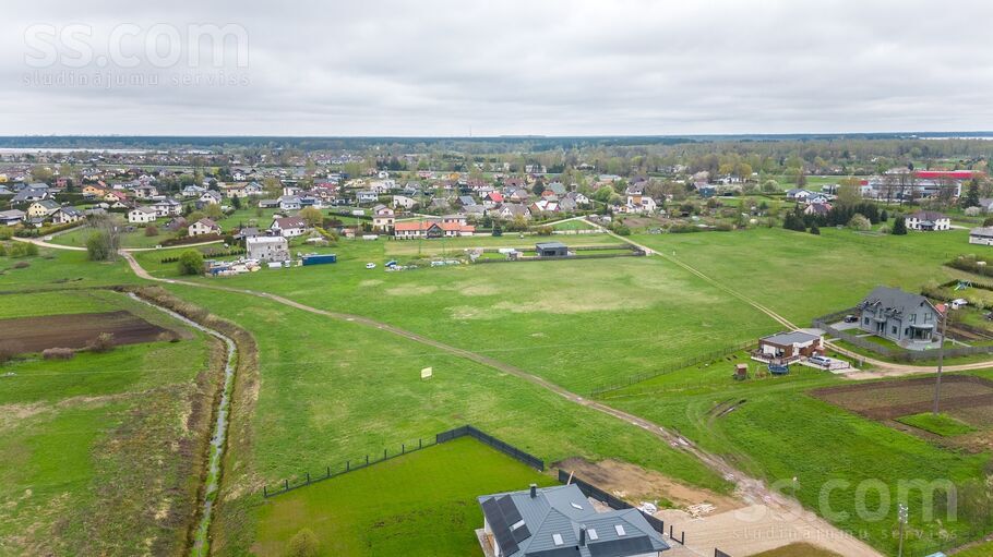 Mazā senču iela, Ķekava, Rīgas rajons, Ķekavas pag. — zeme