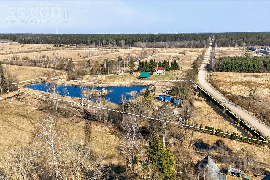 Vakarvēji, Skujnieki, Rīgas rajons, Ķekavas pag. — zeme