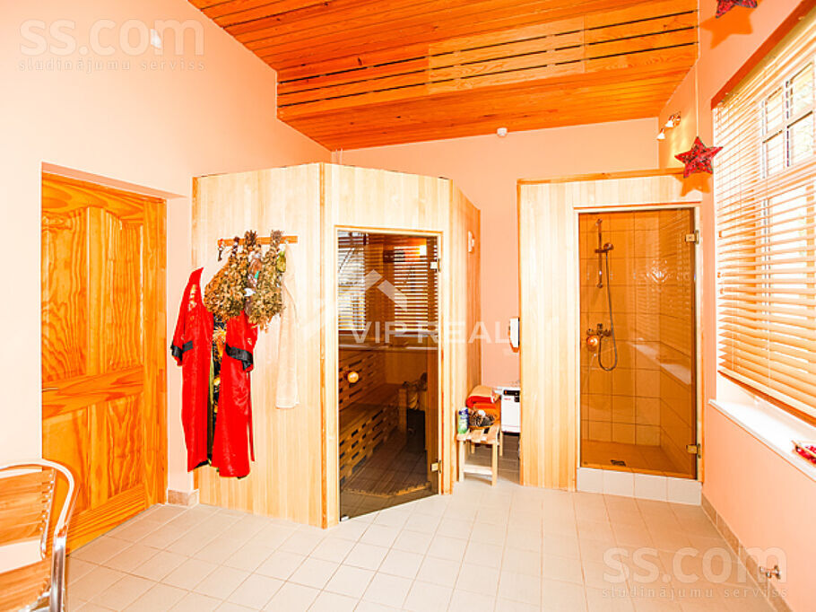 Edinburgas pr. 69, Jūrmala — maja