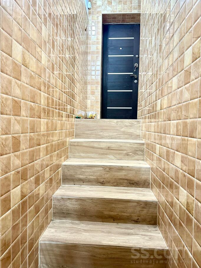 Lakstīgalu 3, Vālodzes, Rīgas rajons, Stopiņu nov. — maja