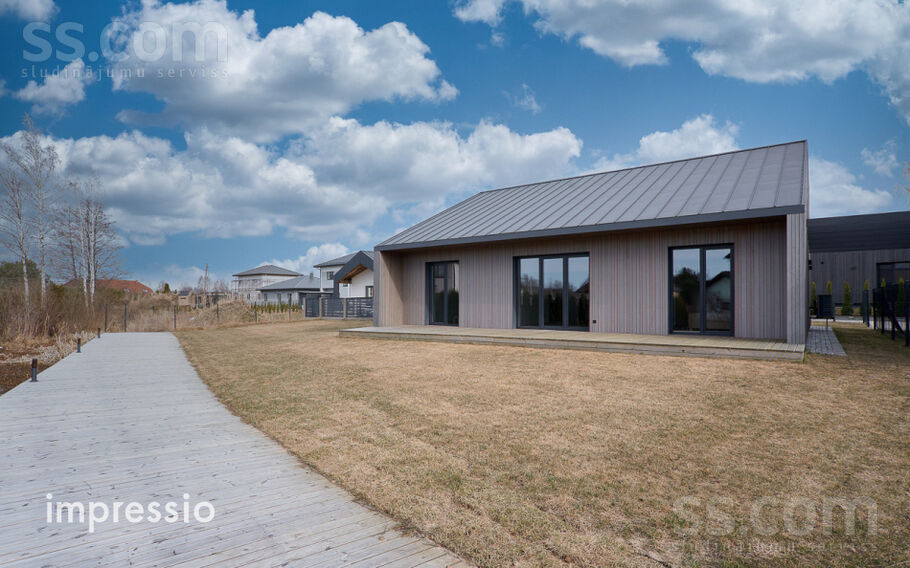 Dreimaņu 19, Mežāres, Rīgas rajons, Babītes pag. — maja