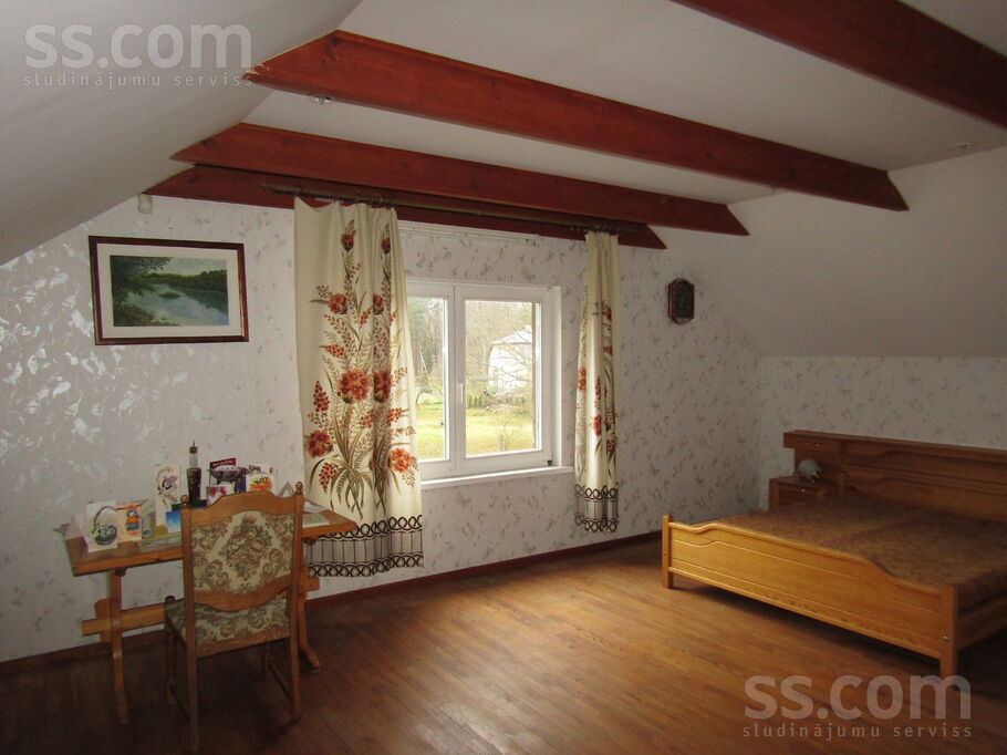 Ziedugravas iela 1, Valka un raj., Strenči — maja