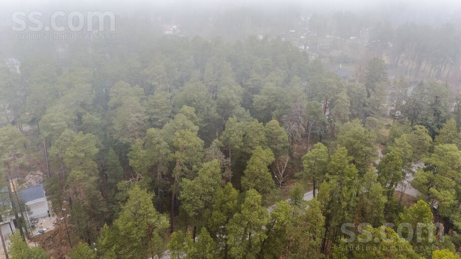 Piekrastes iela 21, Jūrmala — zeme