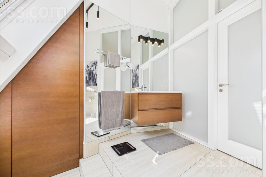 Dzirnavu 31, Rīga — dzivoklis