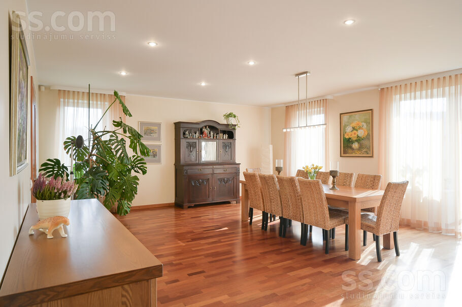 Nākotnes 63, Rīgas rajons, Sigulda — maja