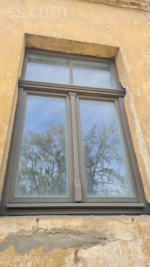 Dzirnavu 136, Rīga — maja