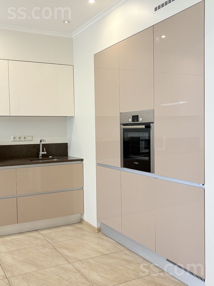 Zaļā iela 3 k12, Jūrmala — maja