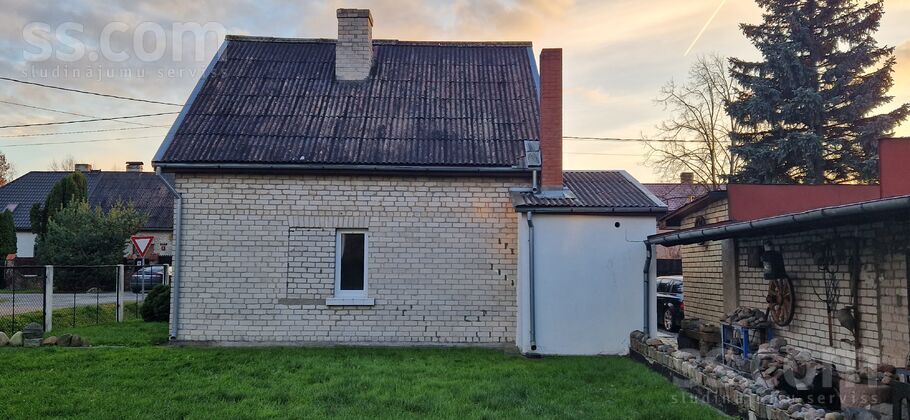 Vasaras 10, Jelgava un raj., Jelgava — maja