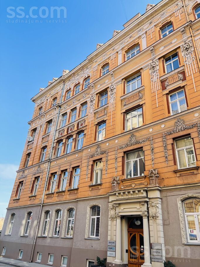 Brīvības 105, Rīga — dzivoklis