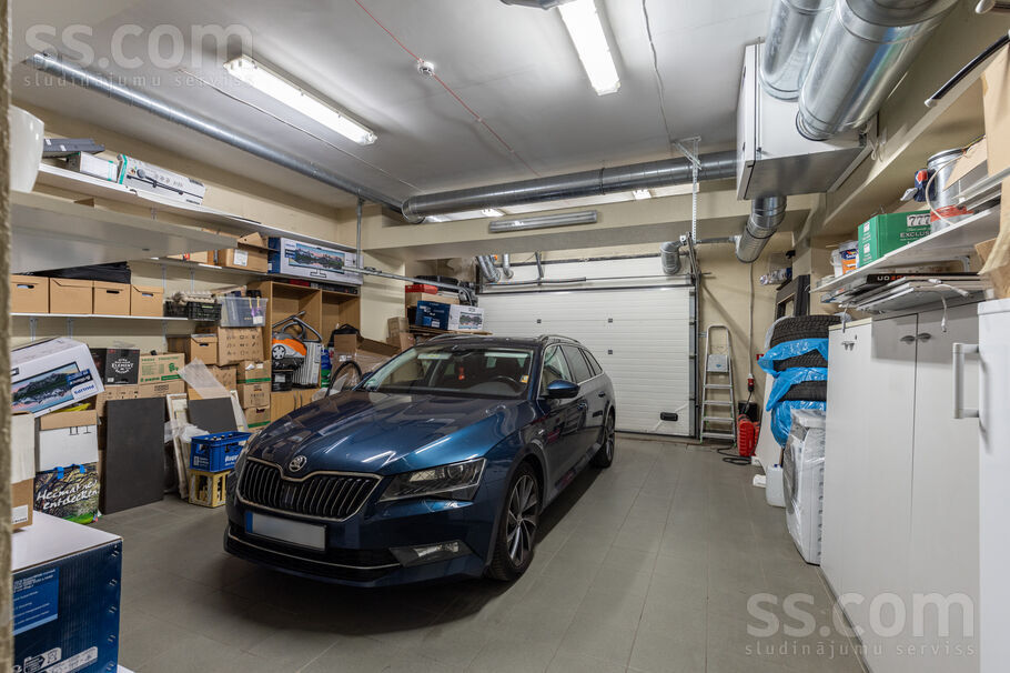 Sadovņikova 21, Rīga — birojs