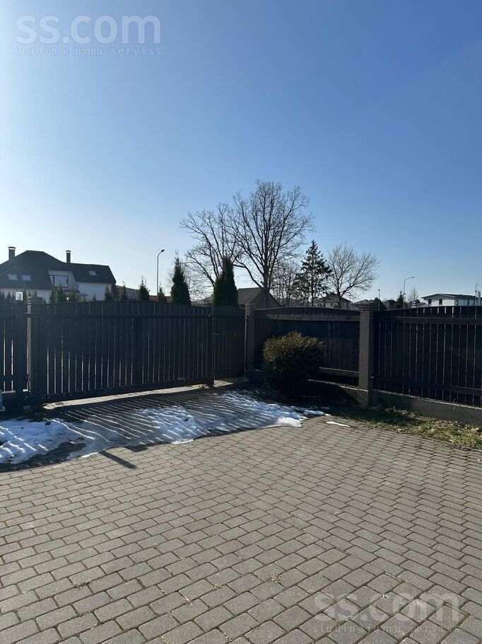 Vecozolu iela 16, Mārupe, Rīgas rajons, Mārupes pag. — maja