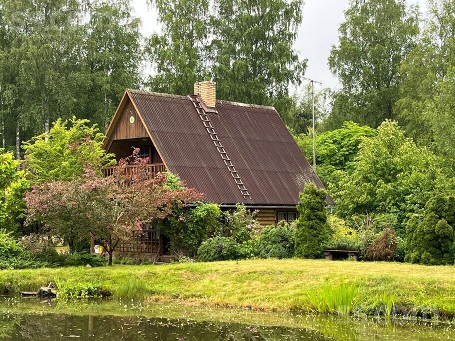 Saulgrieži, Klārmuiža, Talsi un raj., Dundagas pag. — maja