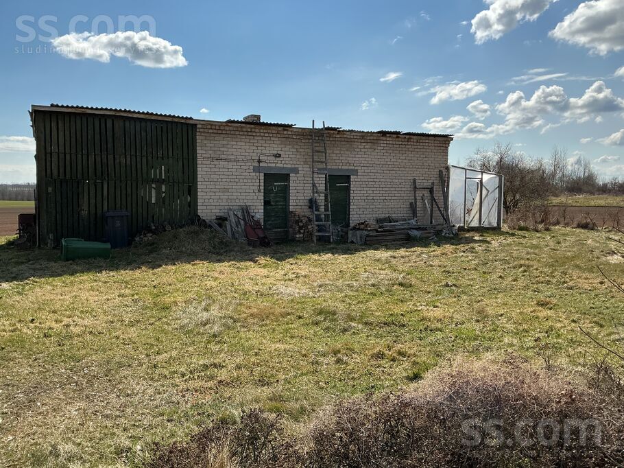 Mētras 1, Auri, Dobele un raj., Auru pag. — maja