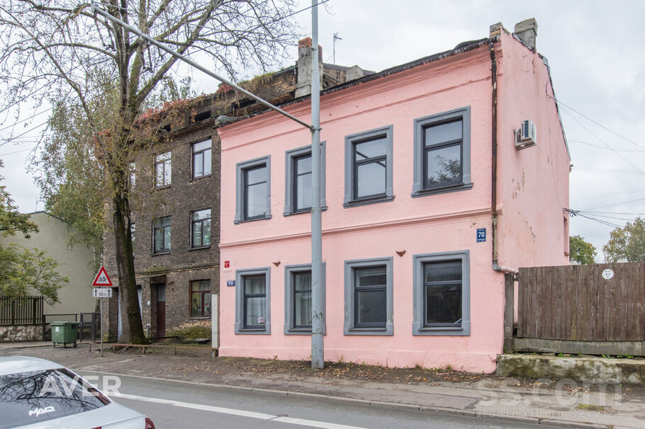 Ludzas 70, Rīga — maja