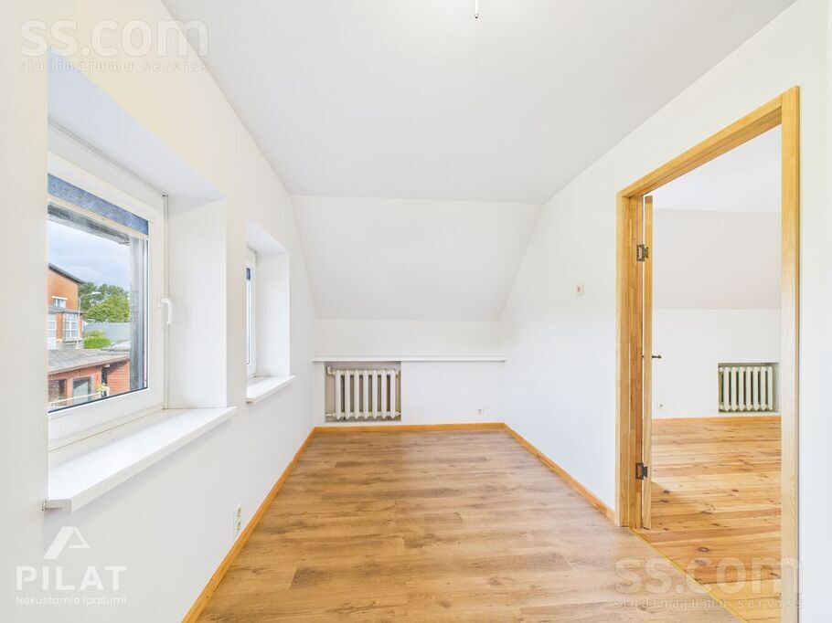 Ābeļu iela 3, Liepāja un raj., Liepāja — maja