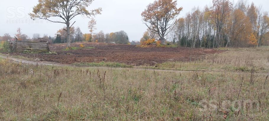 Lejaslāčplēši, Cēsis un raj., Jaunpiebalgas pag. — zeme