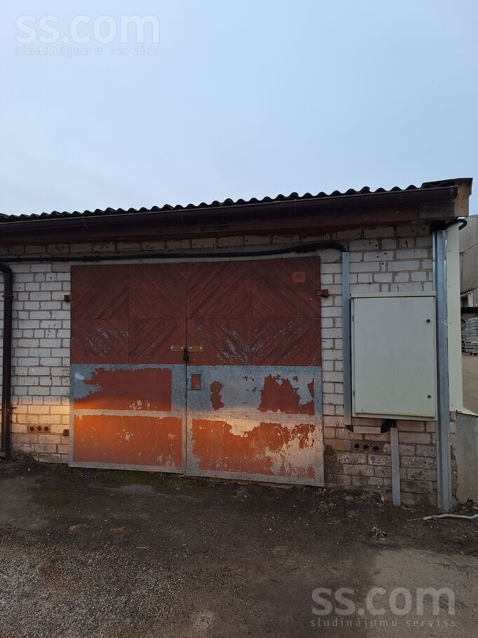 Kalnsētu garāžas 1k 5, Saldus un raj., Saldus — telpa