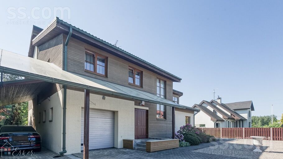 Vizuļu 28, Lapenieki, Rīgas rajons, Ķekavas pag. — maja