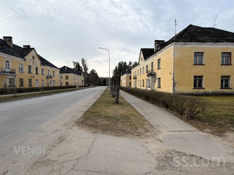 Miera 6, Valmiera un raj. — dzivoklis