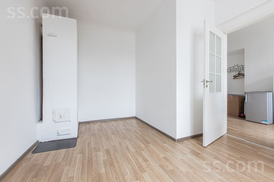 Sparģeļu 5b, Rīga — maja
