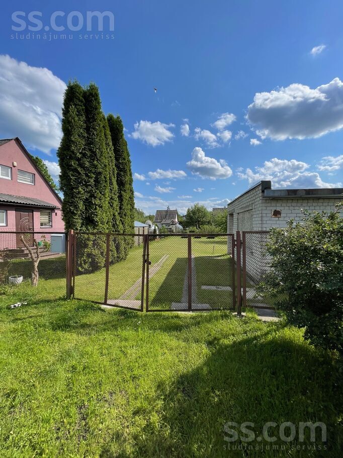 Ķiršu iela 10, Jāņupe, Rīgas rajons, Olaines pag. — maja