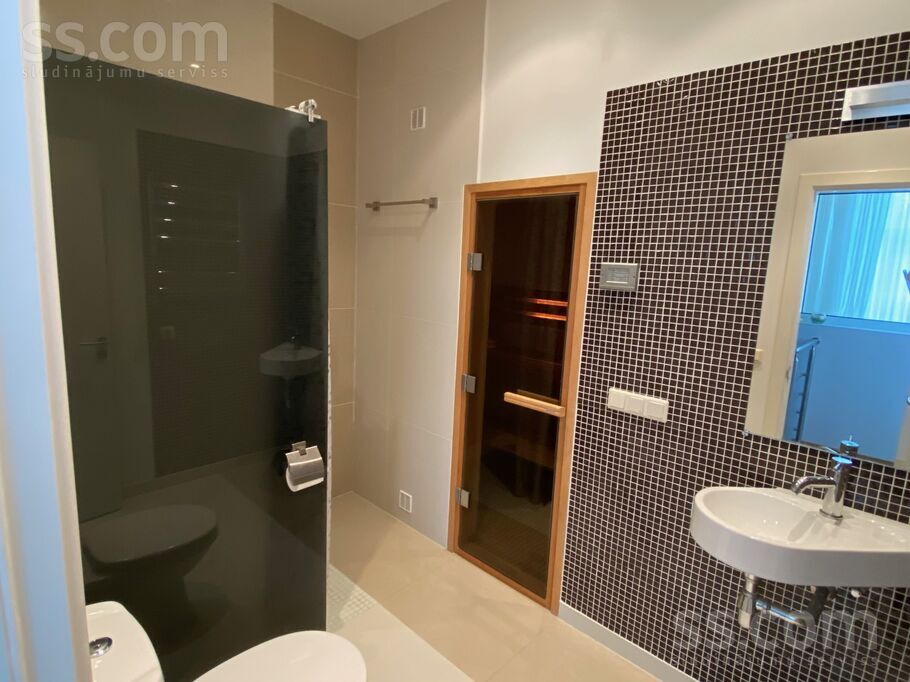 Melluzu prospects 77, Jūrmala — dzivoklis