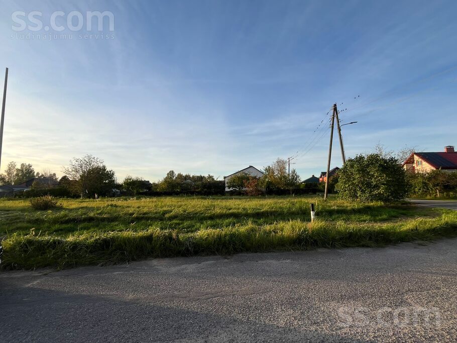 Ābeļu iela 33, Valmiermuiža, Valmiera un raj., Valmieras pag. — zeme