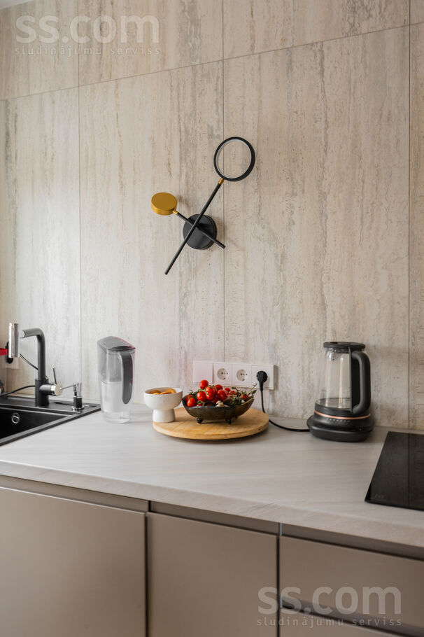 Jomas iela 46, Jūrmala — dzivoklis