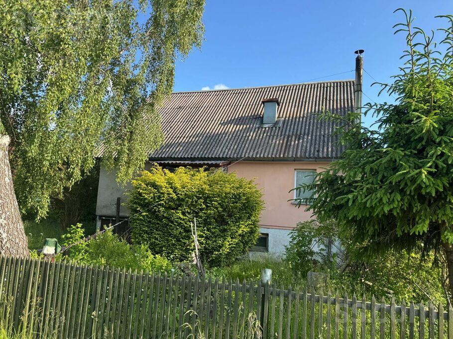 Ābeļziedi, Zūras, Ventspils un raj., Vārves pag. — maja