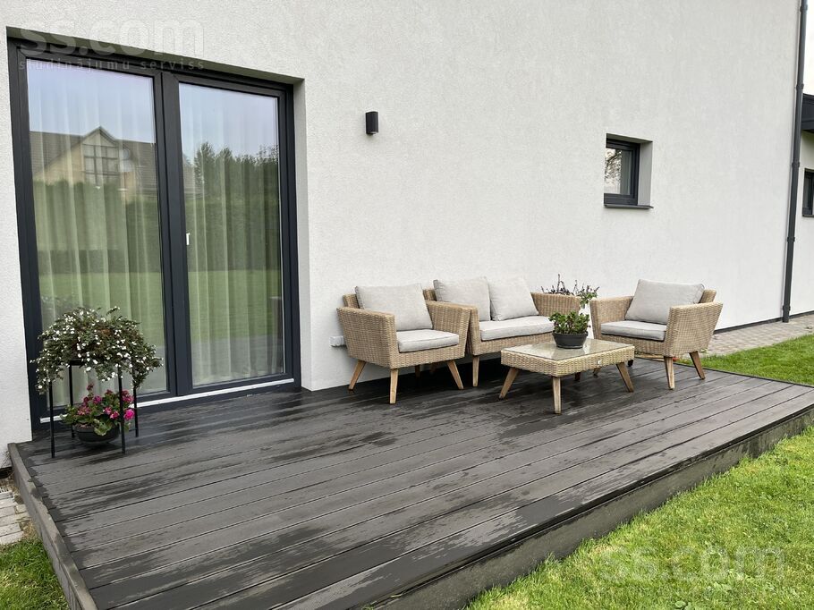 Lapeņieki, Abavas 5, Rīgas rajons, Baloži — maja