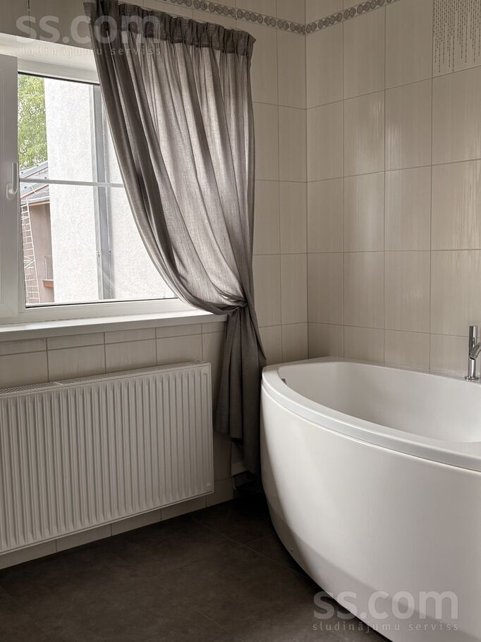 Zaļā iela 3 k12, Jūrmala — maja