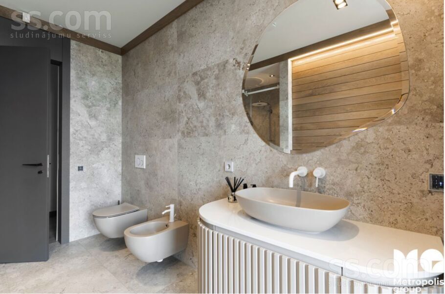 Laipu iela 2, Jūrmala — maja