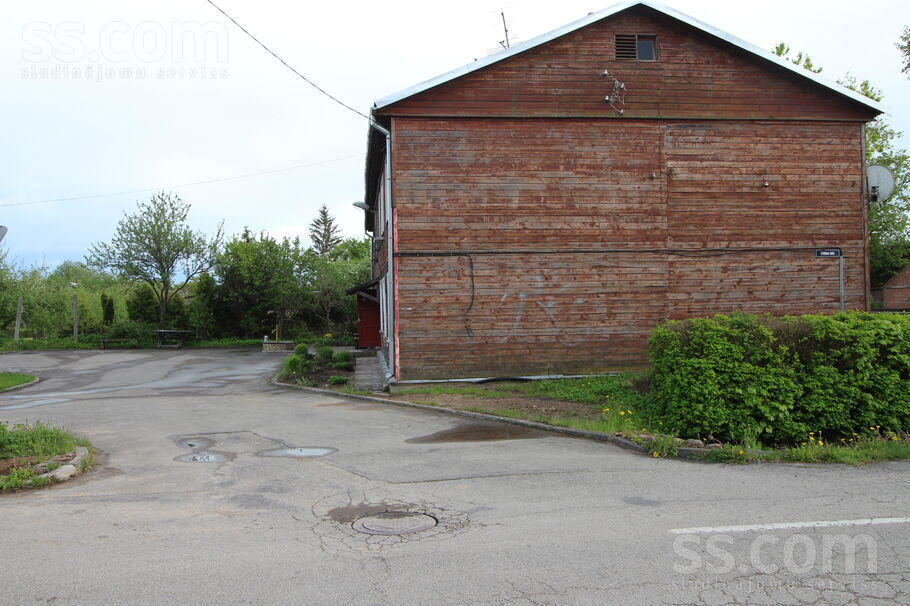 Rīgas 282, Preiļi un raj., Līvāni — dzivoklis