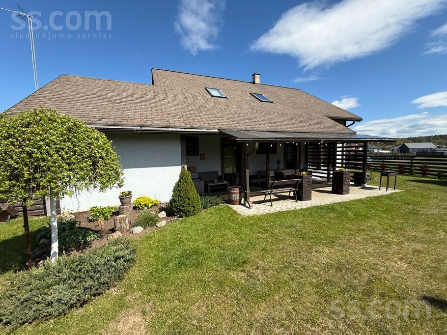 Upmaļu, Ogre un raj., Ikšķile — maja